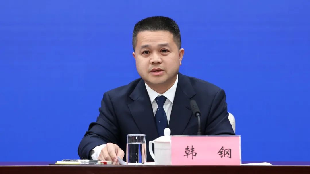 韩钢.jpg 韩钢.jpg