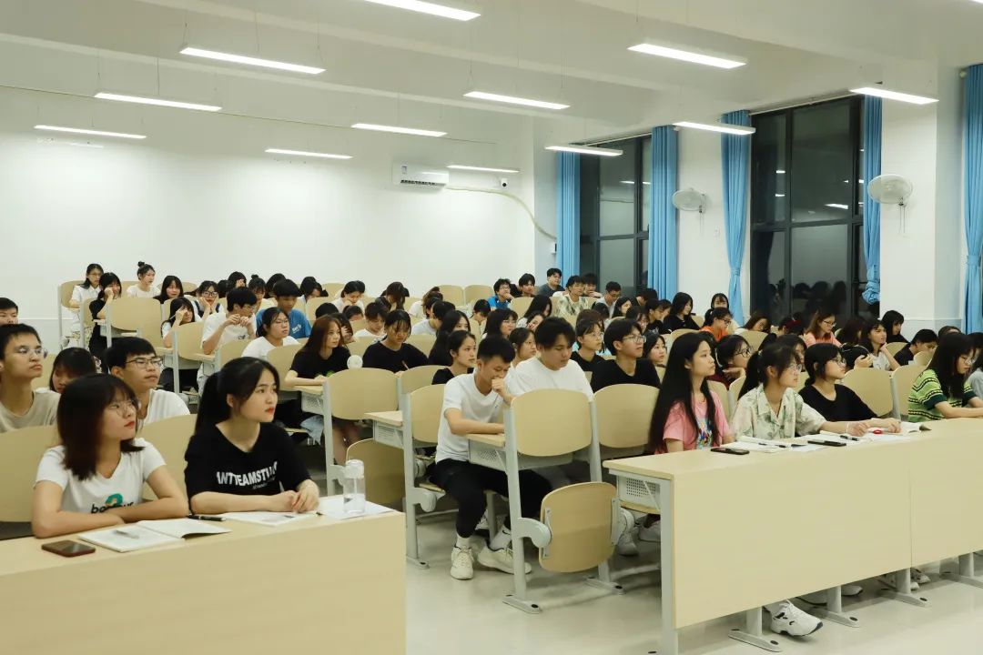 冬奥精神走进pp电子“形势与政策”课暨物院大讲堂第六期