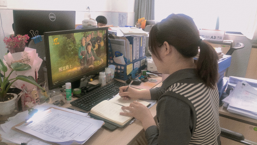 电视专题片《紧跟伟大复兴领航人踔厉笃行》在pp电子引起热烈反响