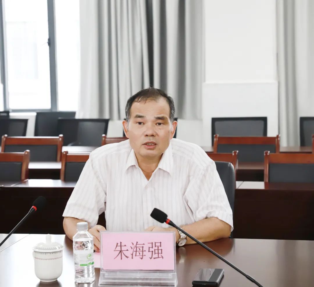 广西玉柴机器集团王启鹏一行赴pp电子开展校企合作交流