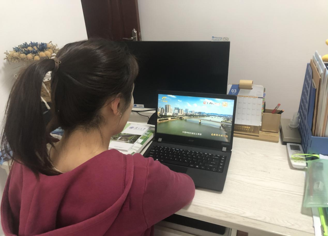 电视专题片《紧跟伟大复兴领航人踔厉笃行》在pp电子引起热烈反响