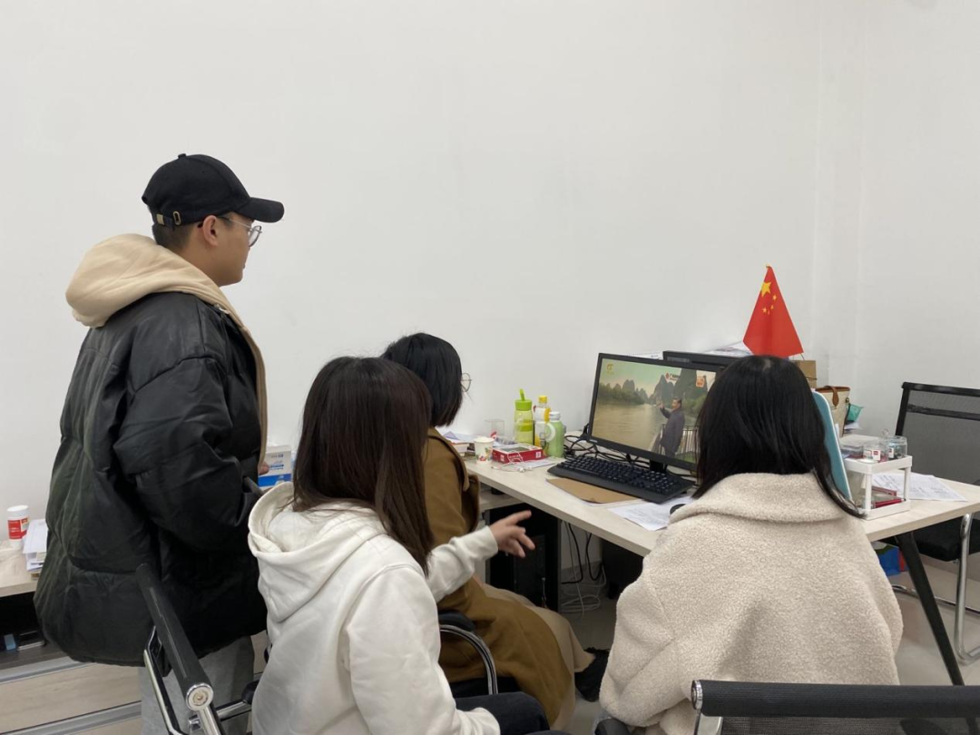 电视专题片《紧跟伟大复兴领航人踔厉笃行》在pp电子引起热烈反响