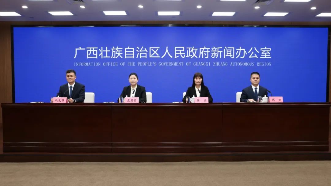 合照.jpg 合照.jpg